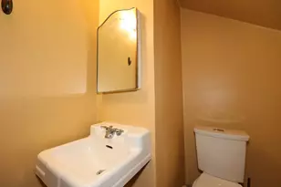 447 E Waterford Ave, Milwaukee, WI 53207 - Photo 24