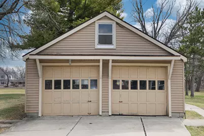 447 E Waterford Ave, Milwaukee, WI 53207 - Photo 32