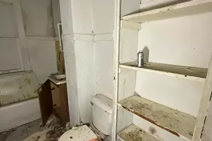 2450 W Keefe Ave, Milwaukee, WI 53206 - Photo 14