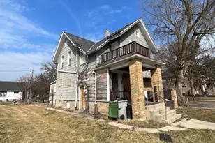 2450 W Keefe Ave, Milwaukee, WI 53206 - Photo 26