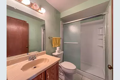 7236 S Hillendale Dr, Franklin, WI 53132 - Photo 22