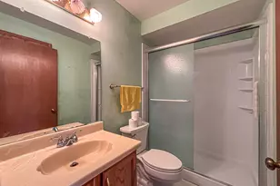 7236 S Hillendale Dr, Franklin, WI 53132 - Photo 22