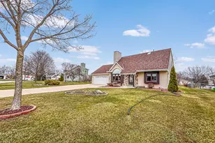 7236 S Hillendale Dr, Franklin, WI 53132 - Photo 38