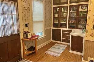 1682 N Cass St, Milwaukee, WI 53202 - Photo 10