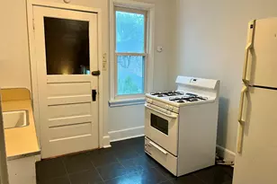 3066 N Newhall St, Milwaukee, WI 53211 - Photo 8