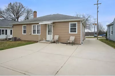 310  Hyde Park Ave, Waukesha, WI 53188 - Photo 16