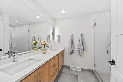 8330 W Meinecke Ave, Wauwatosa, WI 53213 - Photo 28