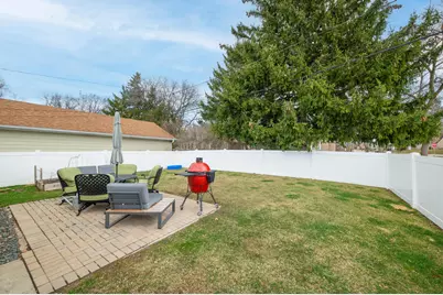 8330 W Meinecke Ave, Wauwatosa, WI 53213 - Photo 36