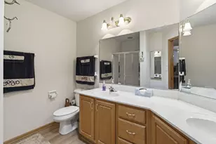 N80W17455 Robin Cir, Menomonee Falls, WI 53051 - Photo 14