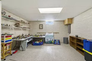 N80W17455 Robin Cir, Menomonee Falls, WI 53051 - Photo 26