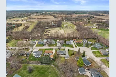 3525  Indian Trl, Racine, WI 53402 - Photo 16