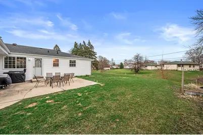 3525  Indian Trl, Racine, WI 53402 - Photo 8
