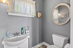 2834 Memorial Dr, Two Rivers, WI 54241 - Photo 24