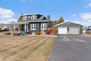 2834 Memorial Dr, Two Rivers, WI 54241 - Photo 1