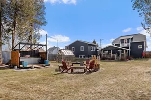 2834 Memorial Dr, Two Rivers, WI 54241 - Photo 14