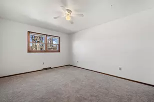 710 St Paul Dr, Slinger, WI 53086 - Photo 10