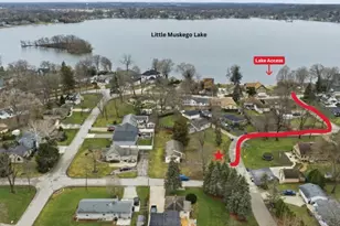 W176S7016 Wildwood Dr, Muskego, WI 53150 - Photo 2