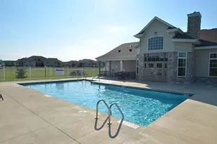 N16W26521 Meadowgrass Cir, Pewaukee, WI 53072 - Photo 30