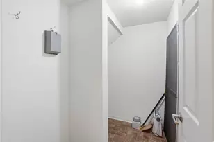 N16W26521 Meadowgrass Cir, Pewaukee, WI 53072 - Photo 16