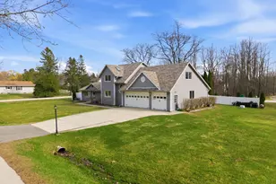 1633 W Eleanor Pl, Mequon, WI 53092 - Photo 50