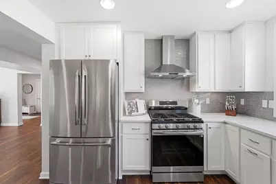 1633 W Eleanor Pl, Mequon, WI 53092 - Photo 10