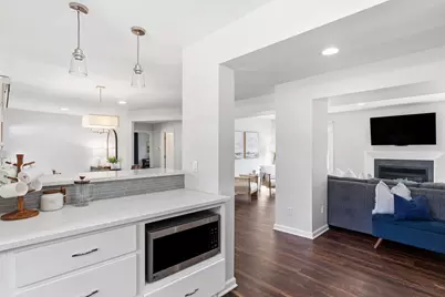 1633 W Eleanor Pl, Mequon, WI 53092 - Photo 12