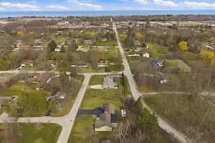 1633 W Eleanor Pl, Mequon, WI 53092 - Photo 64