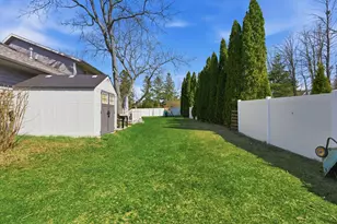 1633 W Eleanor Pl, Mequon, WI 53092 - Photo 48