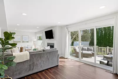 1633 W Eleanor Pl, Mequon, WI 53092 - Photo 6