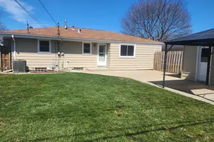 725 Sydney Dr, Racine, WI 53402 - Photo 4