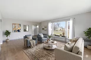 213 E Douglas St, Port Washington, WI 53074 - Photo 4