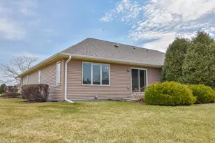 309 la Roche Ln, Belgium, WI 53004 - Photo 28