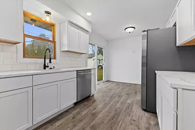 9317  Carol Ann Dr, Sturtevant, WI 53177 - Photo 8