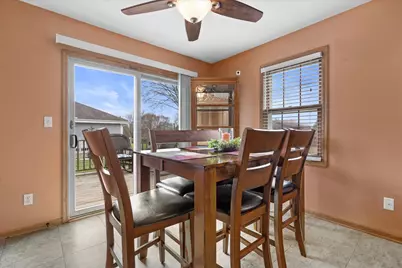 1248  River Park Cir #E, Mukwonago, WI 53149 - Photo 8