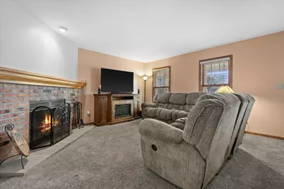 1248  River Park Cir #E, Mukwonago, WI 53149 - Photo 4