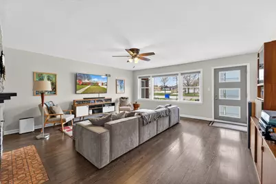 7609  20th Ave, Kenosha, WI 53143 - Photo 2