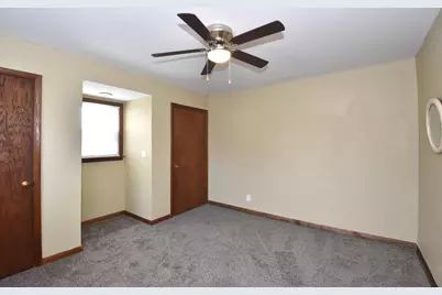 3209  Charles St, Racine, WI 53402 - Photo 16