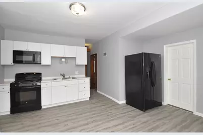 3209  Charles St, Racine, WI 53402 - Photo 8