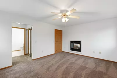 622  Shepherds Dr #6, West Bend, WI 53090 - Photo 18