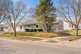 3400 28th St, La Crosse, WI 54601 - Photo 8