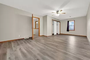 1712 E Saveland Ave, Milwaukee, WI 53207 - Photo 16