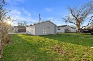 3318 S 98th St, Milwaukee, WI 53227 - Photo 22