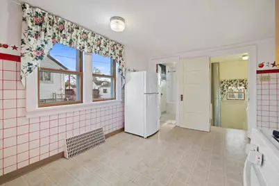 3318 S 98th St, Milwaukee, WI 53227 - Photo 10