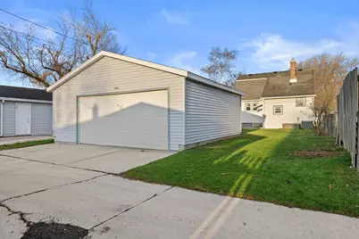 3318 S 98th St, Milwaukee, WI 53227 - Photo 18