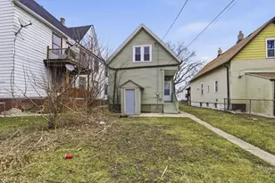 2453 N 15th St, Milwaukee, WI 53206 - Photo 32