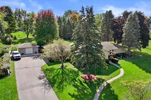 N8W27287 Woodridge Ln, Pewaukee, WI 53188 - Photo 56