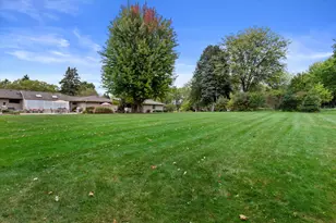 N8W27287 Woodridge Ln, Pewaukee, WI 53188 - Photo 60