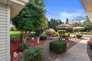 N8W27287 Woodridge Ln, Pewaukee, WI 53188 - Photo 46