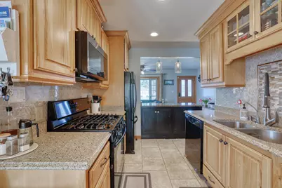 3372 N 92nd St, Milwaukee, WI 53222 - Photo 10