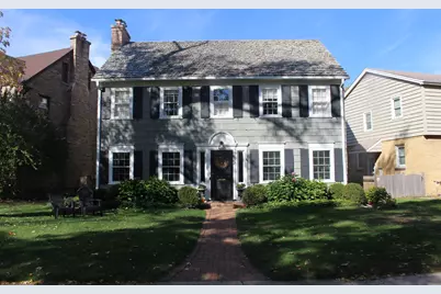 622 E Lexington Blvd, Whitefish Bay, WI 53217 - Photo 2